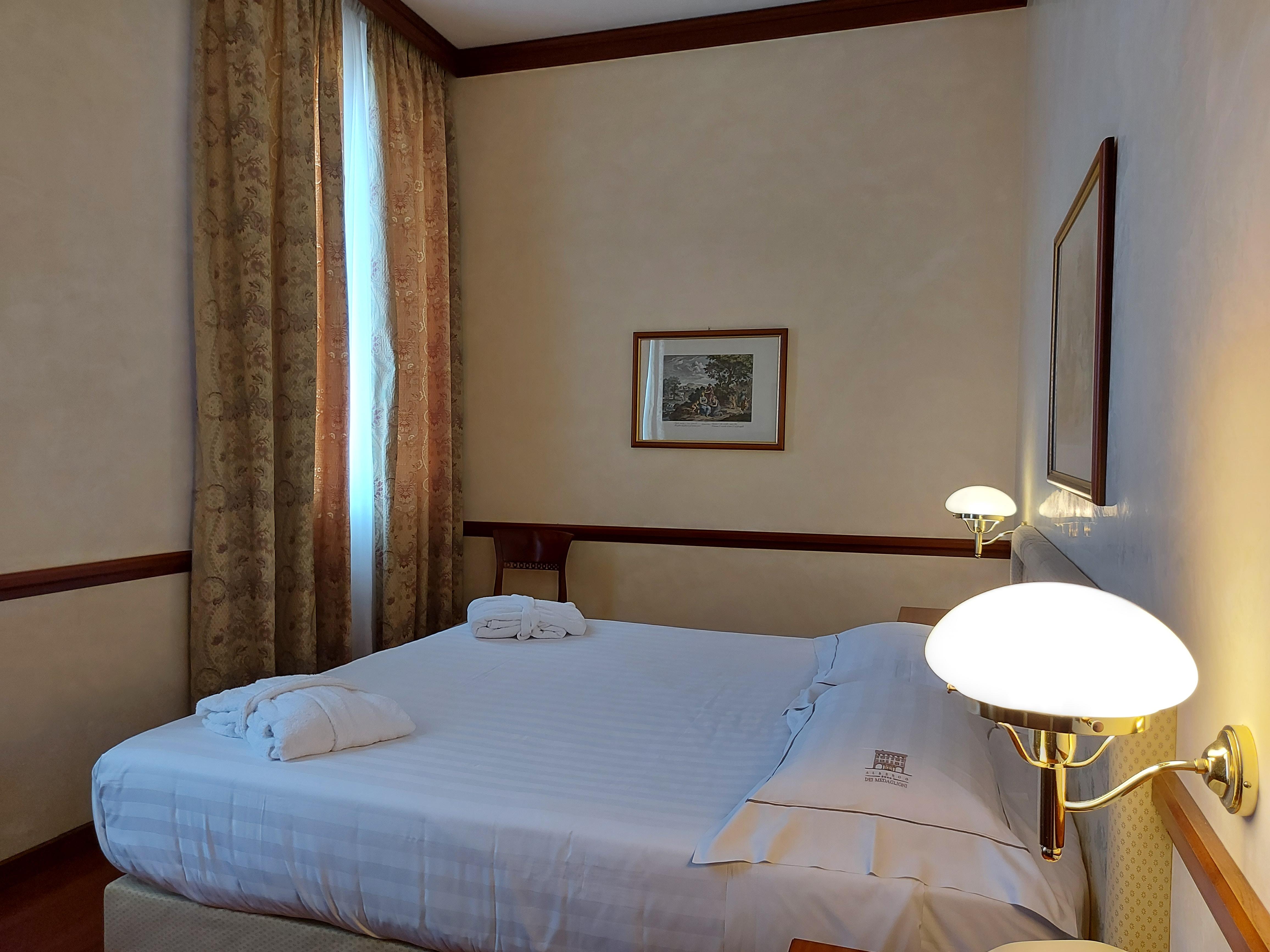Phi Hotel Dei Medaglioni Корреджио Экстерьер фото
