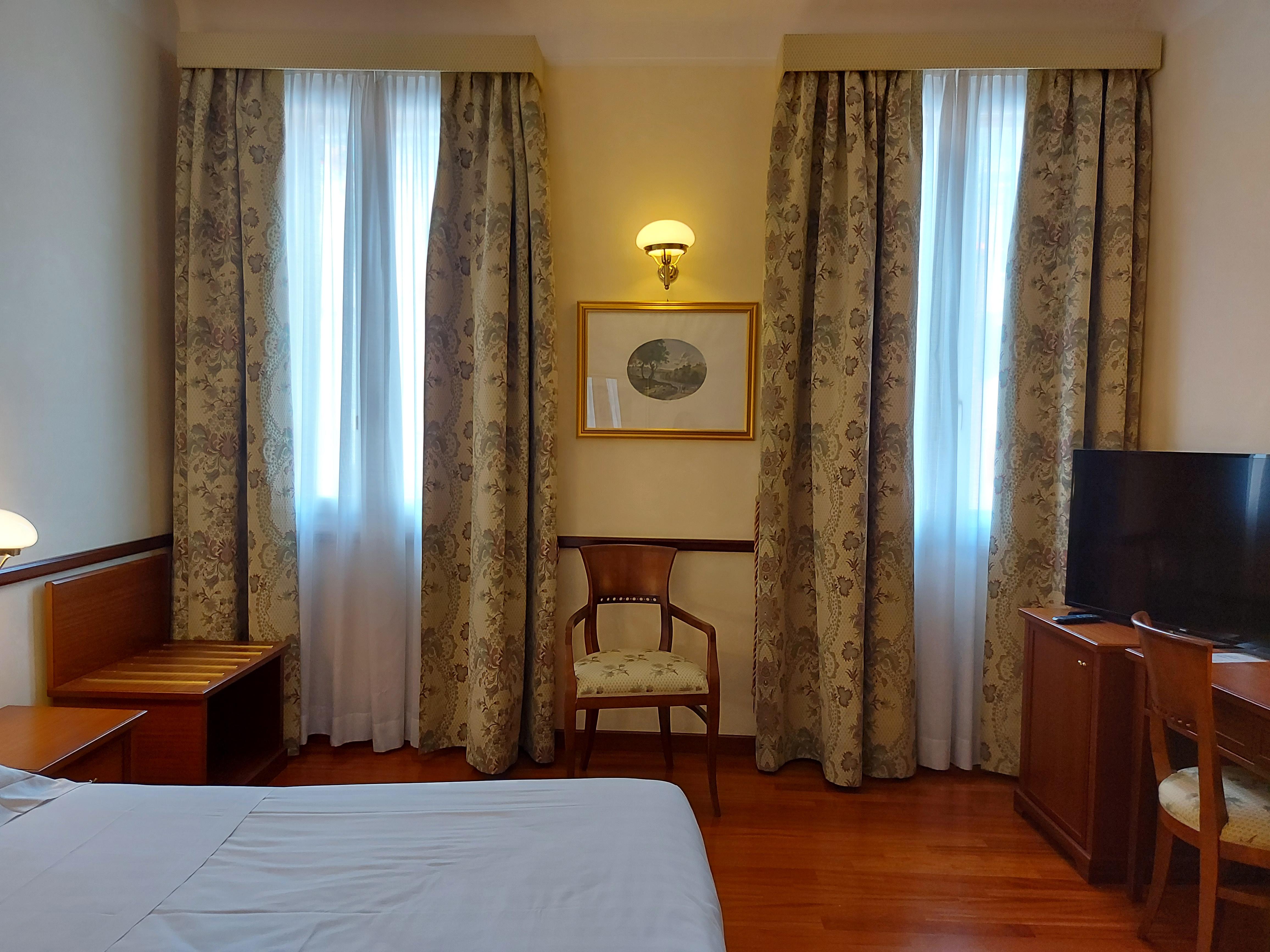 Phi Hotel Dei Medaglioni Корреджио Экстерьер фото