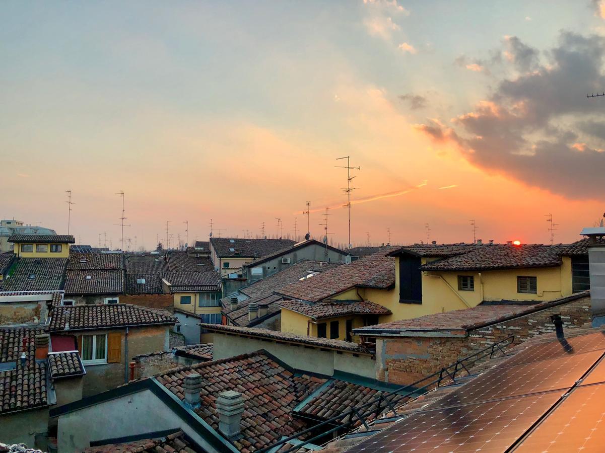 Phi Hotel Dei Medaglioni Корреджио Экстерьер фото